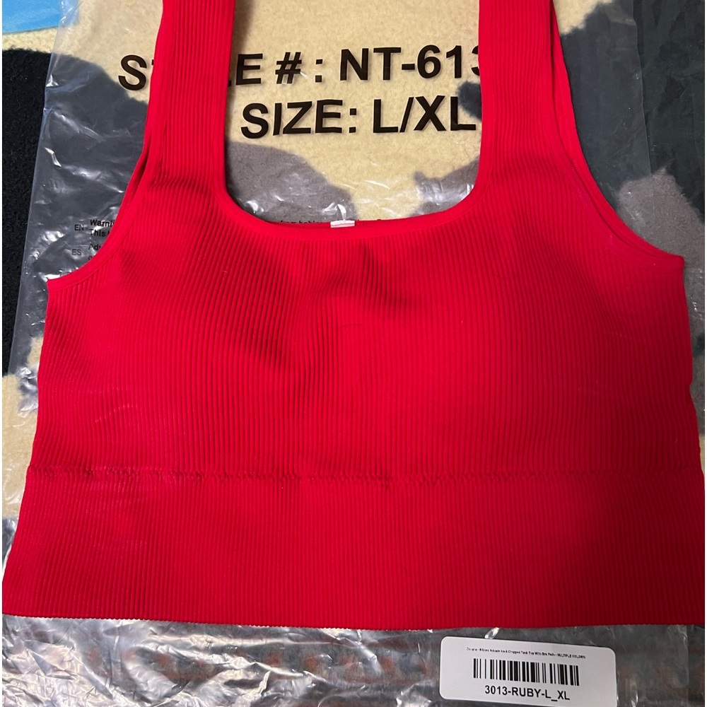 Zenana Red Ribbed square neck cropped Tank Top with removable pads. NWOT